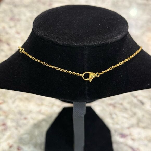 NEW SAVVY CIE JEWELS 14K Gold Plated Initial Necklace (1in) – Letter L - Picture 3 of 3